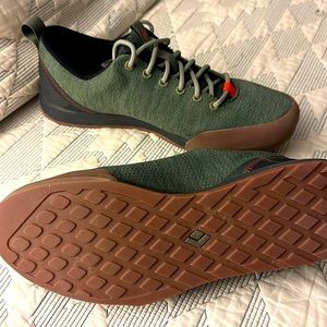 Black diamond men’s Circuit Approach shoes